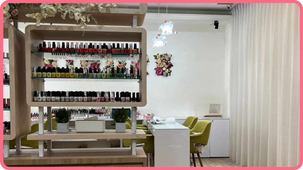 maniqure nail salon